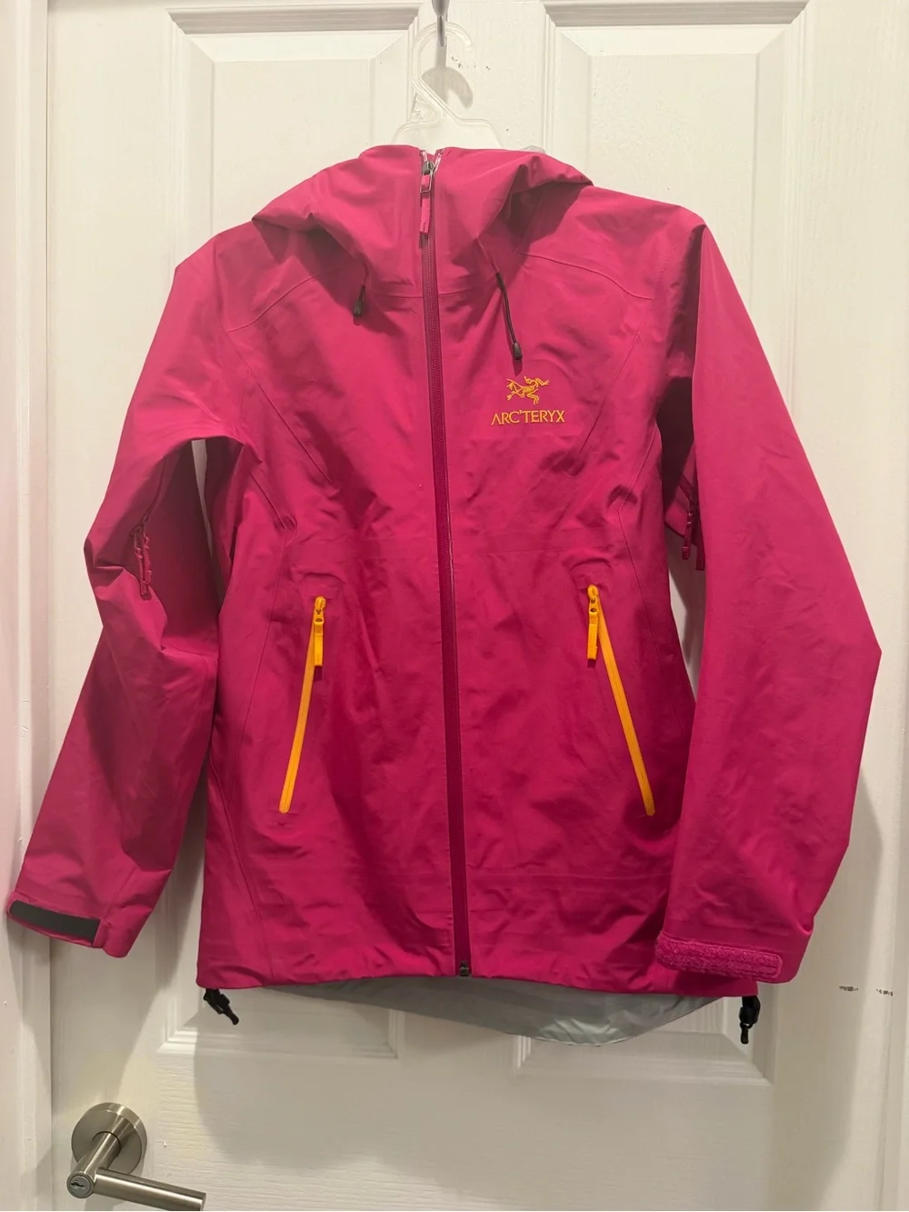 Arc'teryx women Waterproof Shell Jacket hot pink with orange Accents size XS